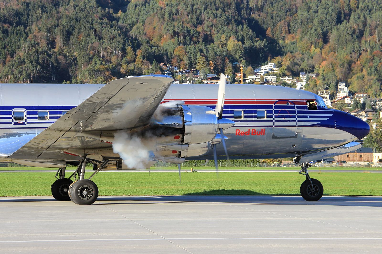 Douglas DC-6 (OE-LDM)