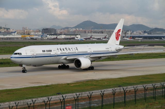 Boeing 777-200 (B-2061)