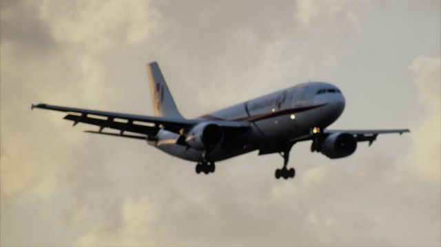 Airbus A300F4-600 (XA-GGL)