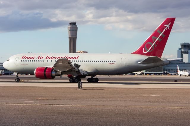 BOEING 767-200 (N234AX)