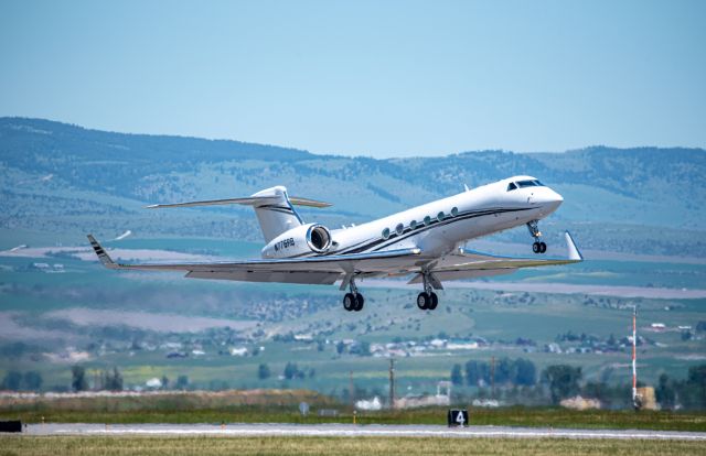 Gulfstream Aerospace Gulfstream V (N776RB) - GV departing KBZN