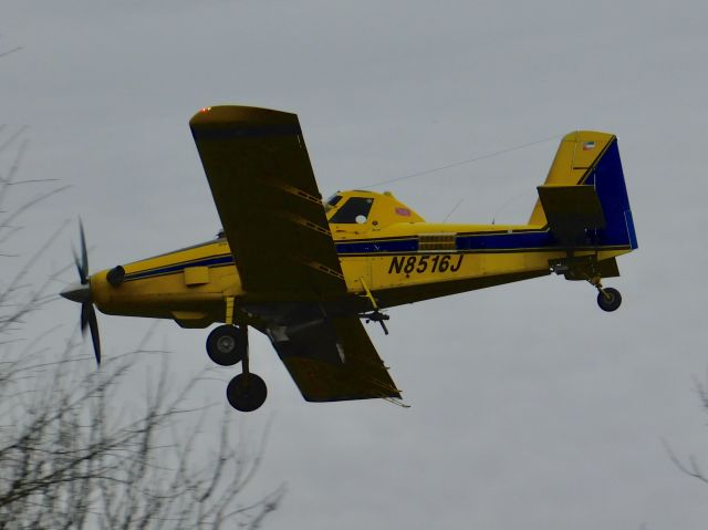 AIR TRACTOR AT-602 (N8516J) - An Air Tractor AT-602 spraying fields in my yard