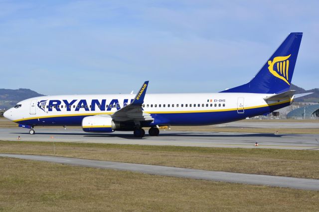Boeing 737-800 (EI-DHS)