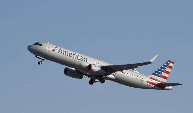 Airbus A321 (N124AA) - Departing LAX