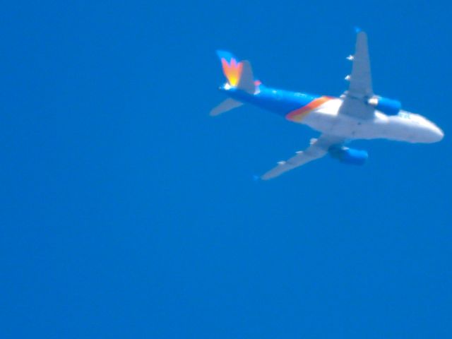 Airbus A319 (N332NV)