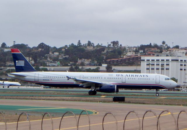 Airbus A321 (N545UW)