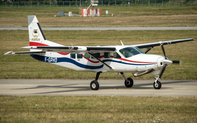 Cessna Caravan (F-GPHO) - Parachuting operation out of Jersey airport on to various beaches around the Island