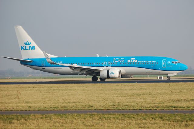 Boeing 737-800 (PH-BXE) - KLM B737-8K2 cn29595; Arrival RWY18R at EHAM