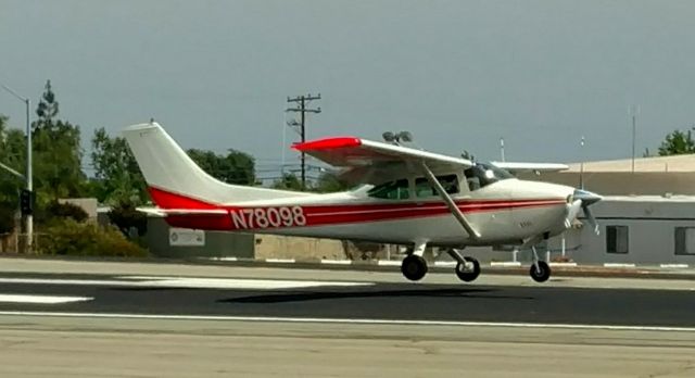 Cessna Skylane (N78098)