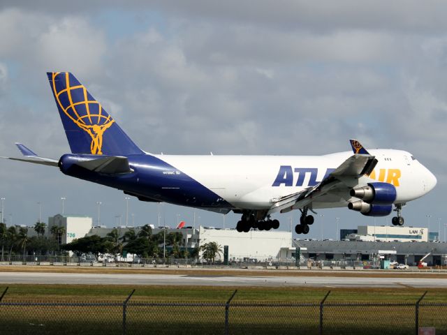 Boeing 747-400 —