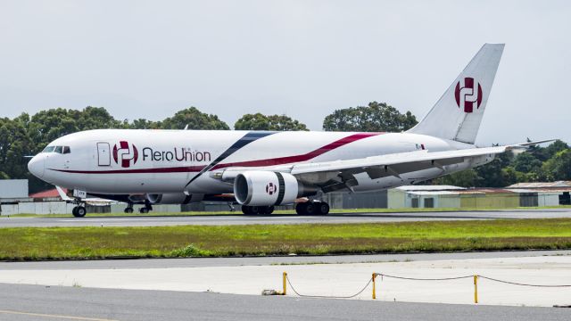 BOEING 767-200 (XA-EFR)