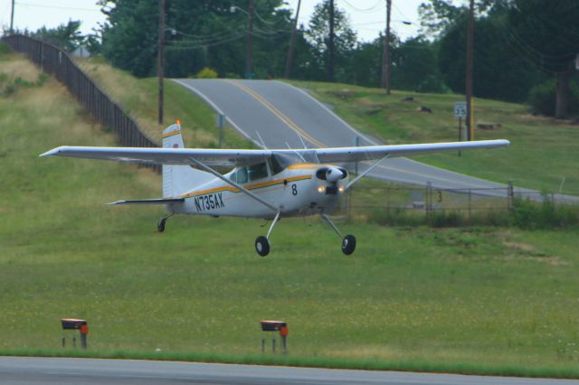 Cessna Skywagon (N735AX)