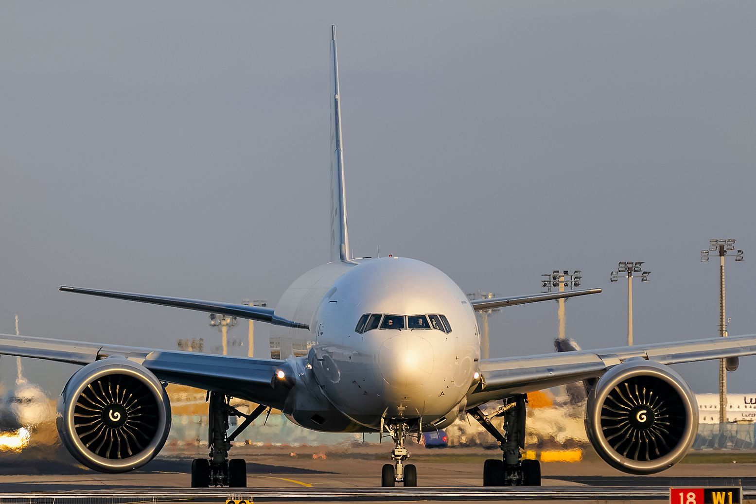 BOEING 777-200LR (D-AALG)