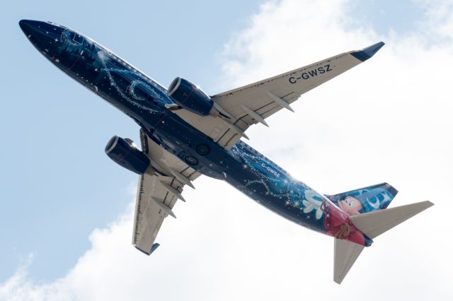 Boeing 737-700 (C-GWSZ) - Taken at the departure end of 35L in YYC