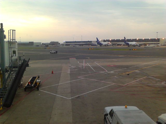 McDonnell Douglas DC-10 — - Waiting my for my flight to KCLT