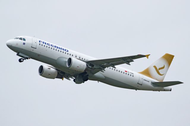 Airbus A320 (TC-FBH) - FHY606 departing to London Gatwick before continuing to Antalya