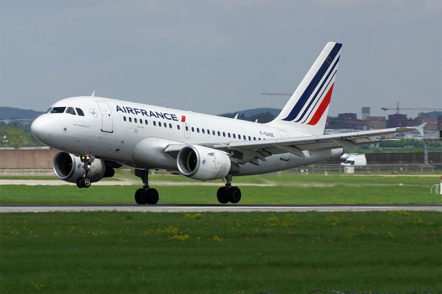 Airbus A318 (F-GUGE) - Airbus A318-111, Air France, Stuttgart-Echterdingen