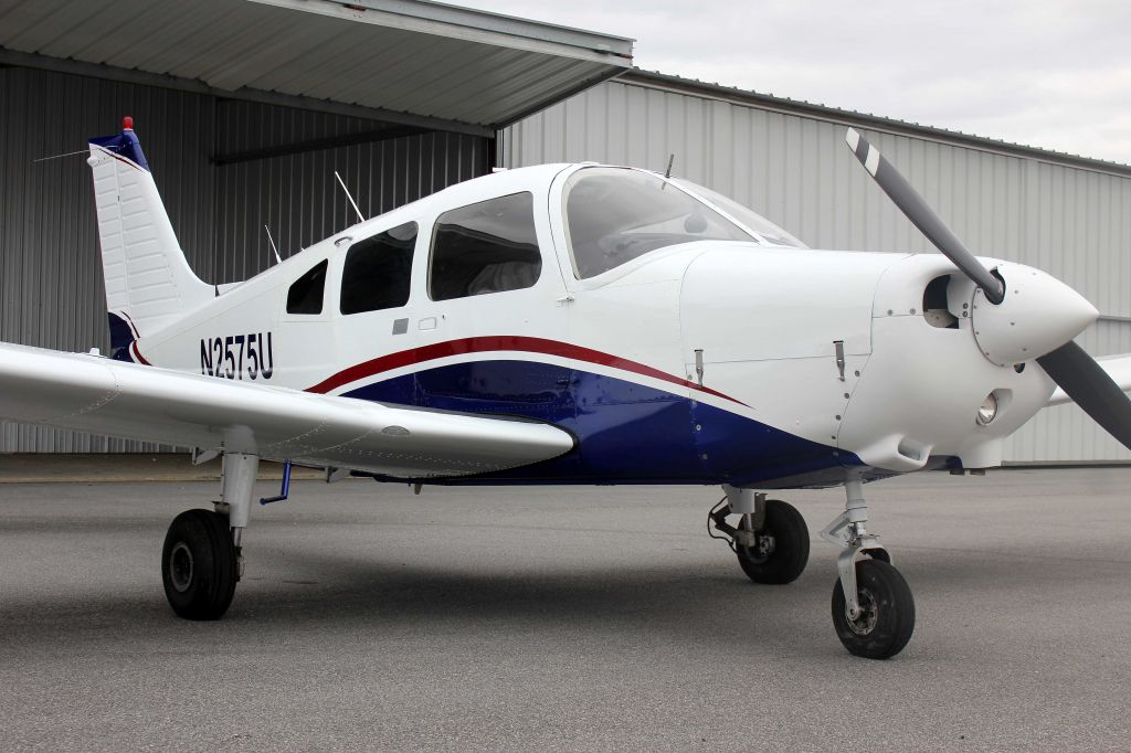 Piper Cherokee (N2575U)