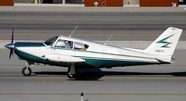 Piper PA-24 Comanche (N5977P)