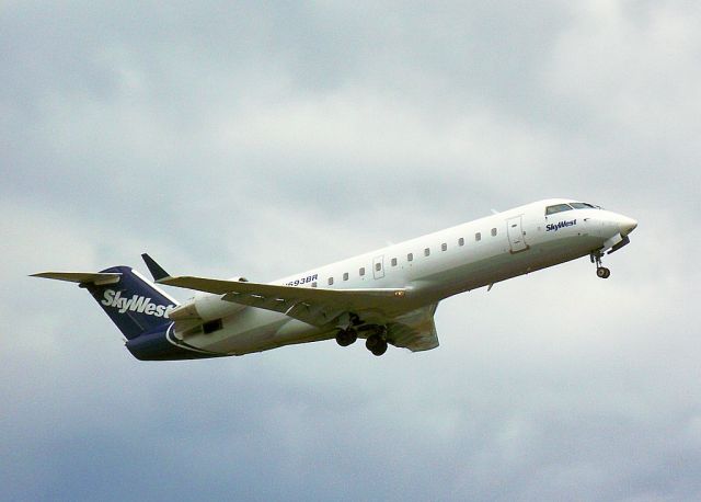 Canadair Regional Jet CRJ-200 (N693BR) - Operating a United Express flight CYYJ-KSFO.