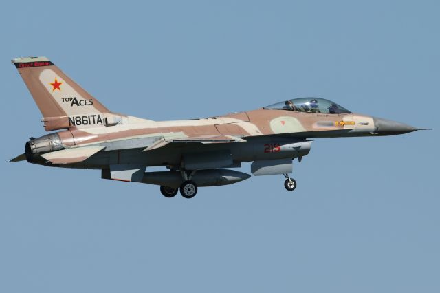 Lockheed F-16 Fighting Falcon (N861TA)