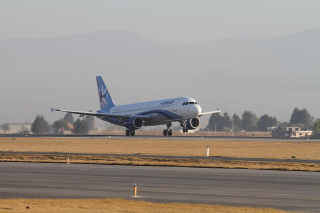 Airbus A320 (XA-BIC)