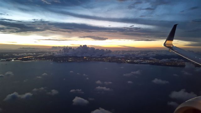 Boeing 737-700 — - Panama city seen during approach to Tocumen airport.