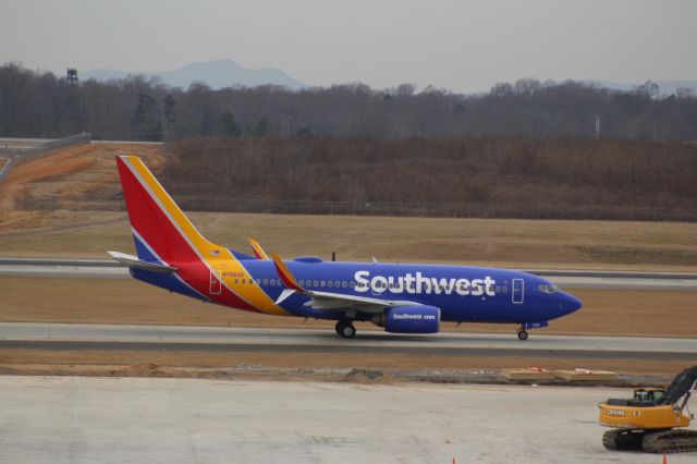 Boeing 737-700 (N7860A)