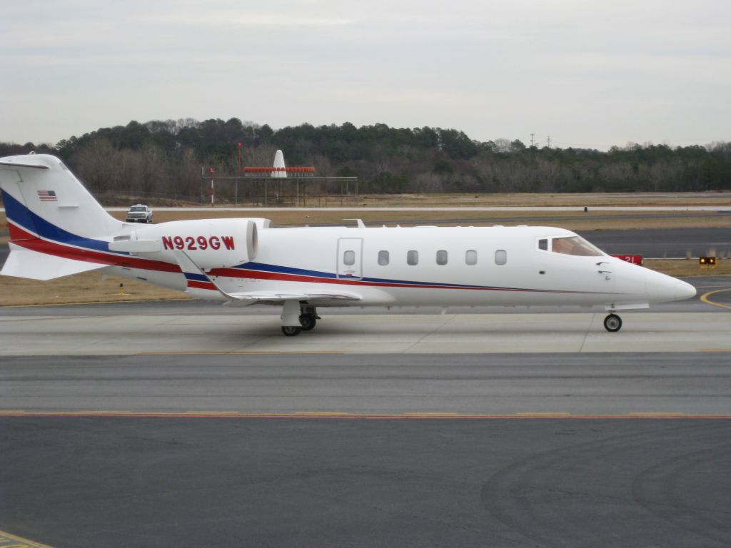 Learjet 60 (N929GW)