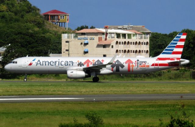 Airbus A321 (N162AA)