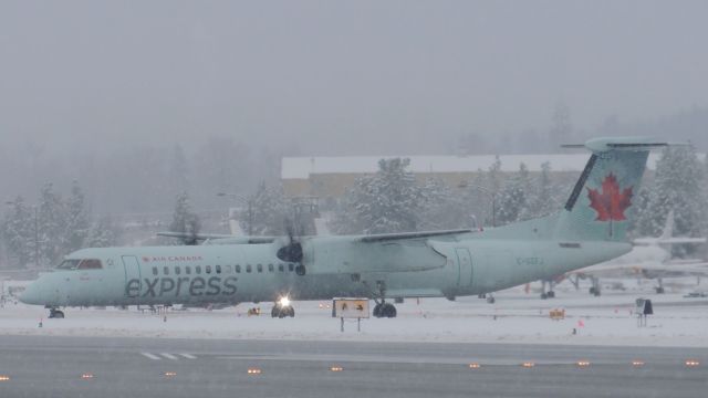 de Havilland Dash 8-400 (C-GGFJ)