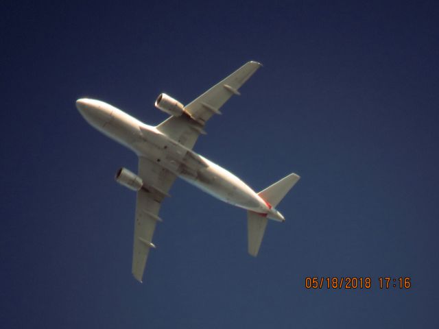 Airbus A319 (N725UW)