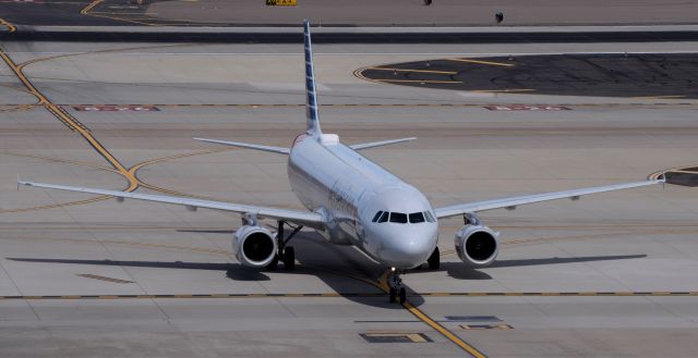 Airbus A321 (N560UW) - Phoenix Sky Harbor International Airport 24SEP19