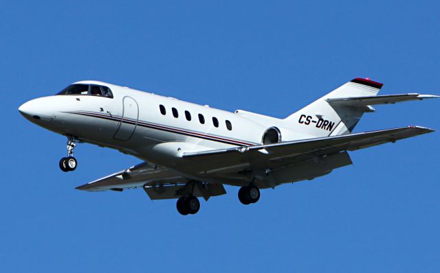 Hawker 800 (CS-DRN)