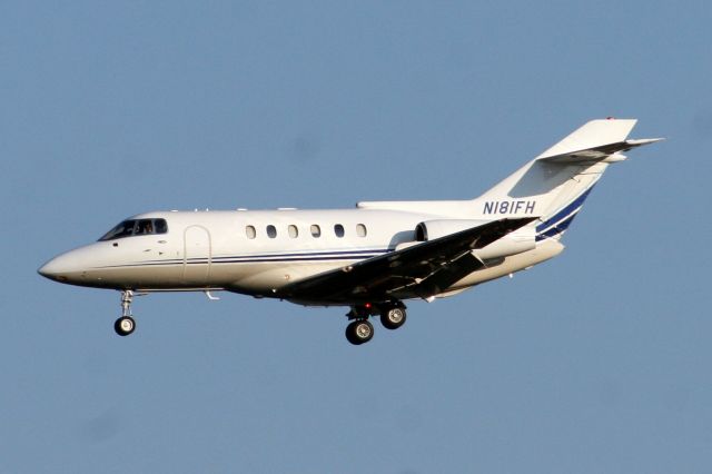 Hawker 800 (N181FH)