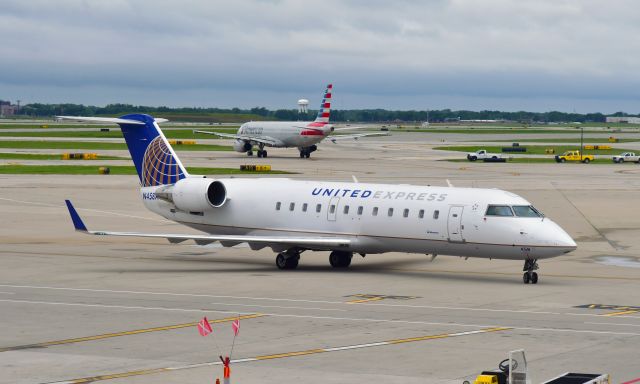 Canadair Regional Jet CRJ-200 (N458AW) - United Express Bombardier CRJ-200LR N458AW in Chicago 