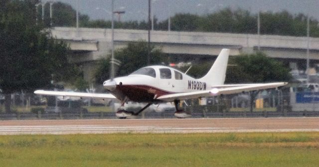 Cessna 350 (N193DW)