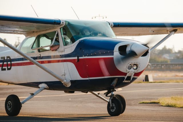 Cessna Skyhawk (N737ZD)