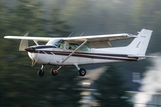 Cessna Skyhawk (N4530E) - S36