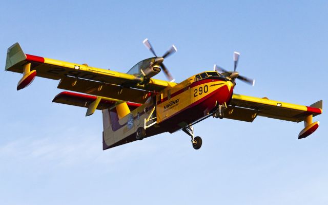 Canadair CL-215 (C-GBYU)