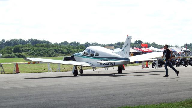 Piper Cherokee Arrow (N55220)