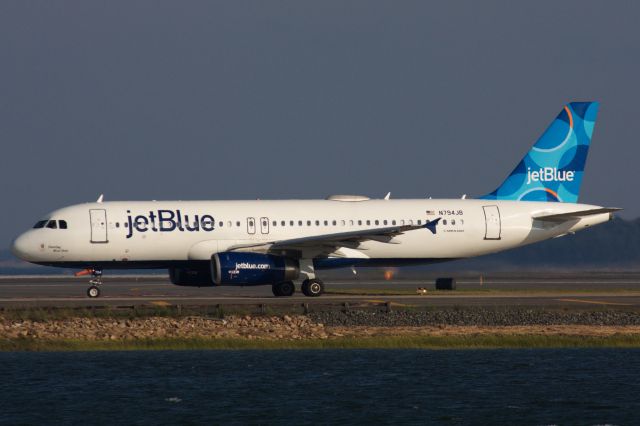 Airbus A320 (N794JB)