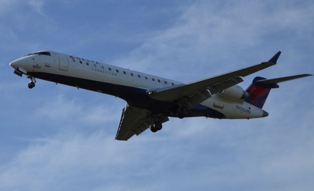 Canadair Regional Jet CRJ-700 (N603QX) - On approach from SLC.