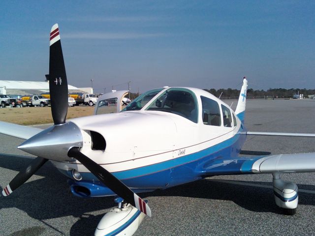 Piper Cherokee (N8284X)