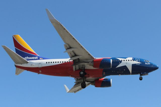 Boeing 737-700 (N931WN) - Lone Star One cs