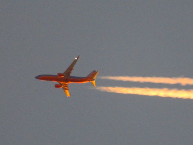 Boeing 737-800 (N8649A)