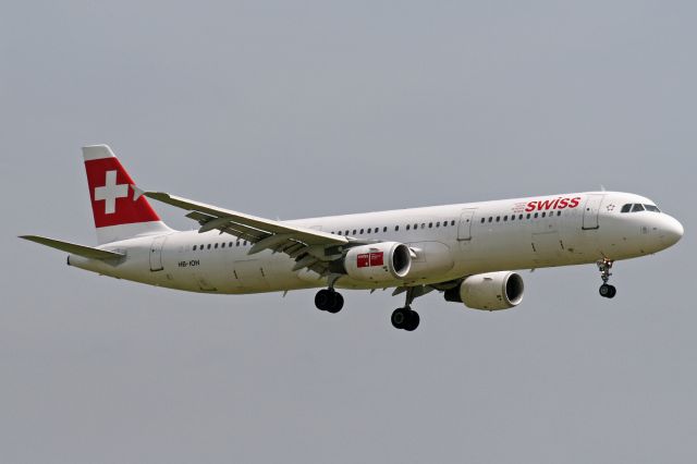 Airbus A321 (HB-IOH)