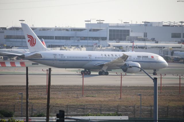Boeing 787-9 Dreamliner (B-1468)