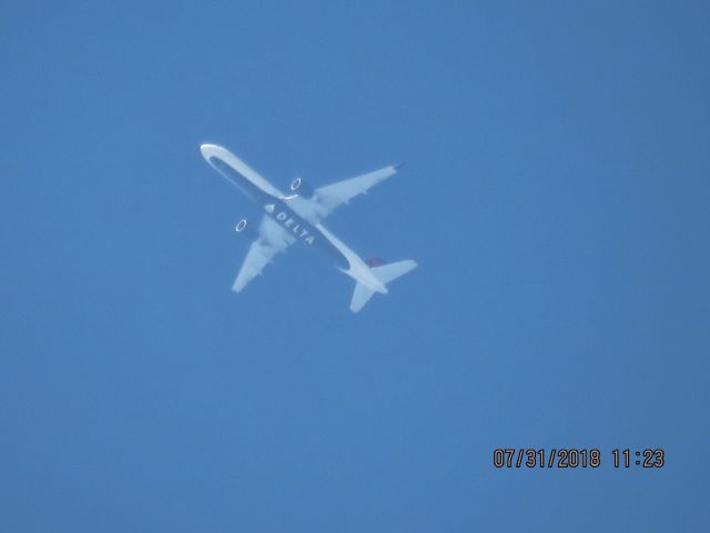 Boeing 757-200 (N537US)
