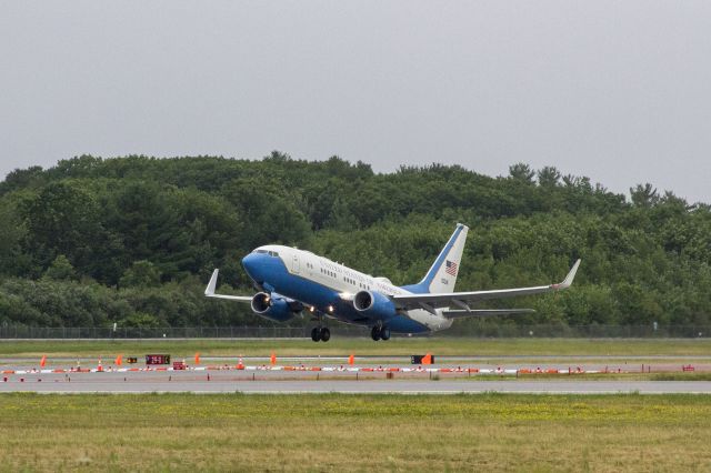 01-0041 — - 01-0041, a C-40B (B737) operated by the 89th Airlift Wing, departing Portland, ME, with Dr. Jill Biden on board.